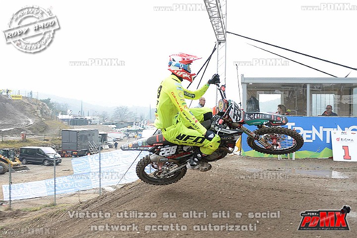 _ROB9922 (Copy).jpg